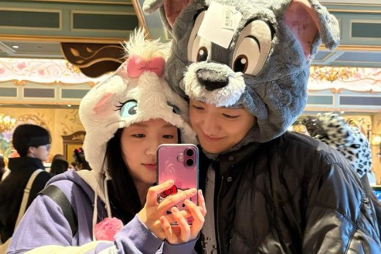 Parabéns! A Atriz Ji Ye Eun E O Coreógrafo Vata Anunciaram Seu Próximo Casamento Por Meio De Suas Respectivas Agências E Contas Pessoais Nas Redes Sociais 